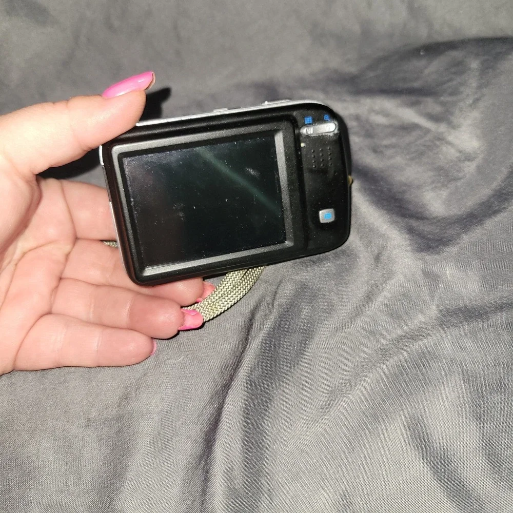 HP Photosmart CW450t Digital Camera 12.1MP Black 4x Zoom